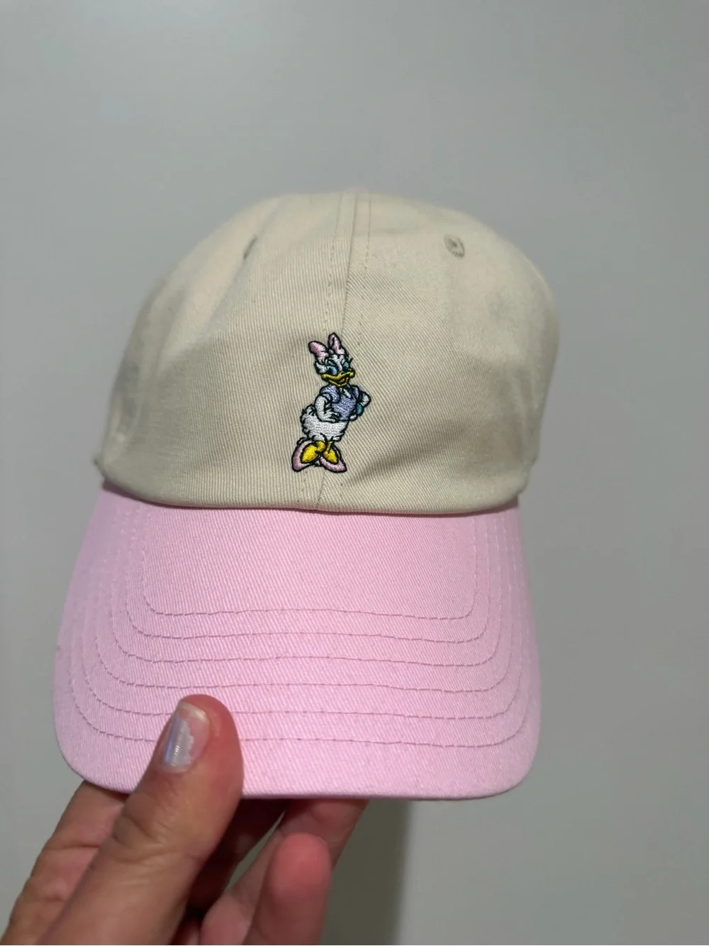 Disney Daisy Duck Pink & Cream Tote Bag and Cap Set - Picture 2 of 5